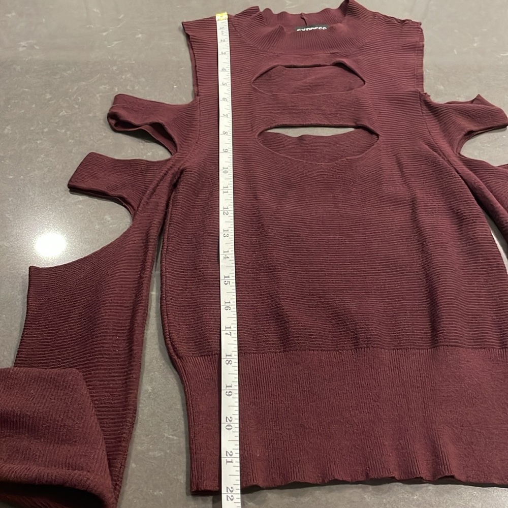 Express Cut-Out Sweater Small - Picture 10 of 12